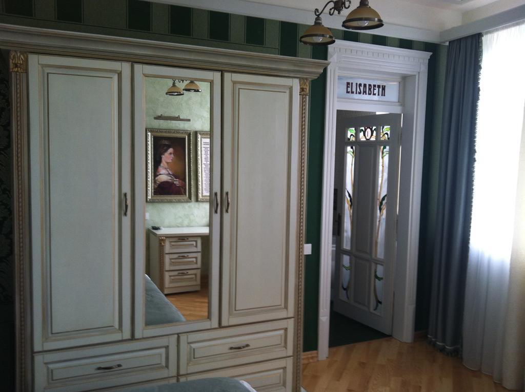 Fontush Boutique Hotel Ivano-Frankivsk Room photo