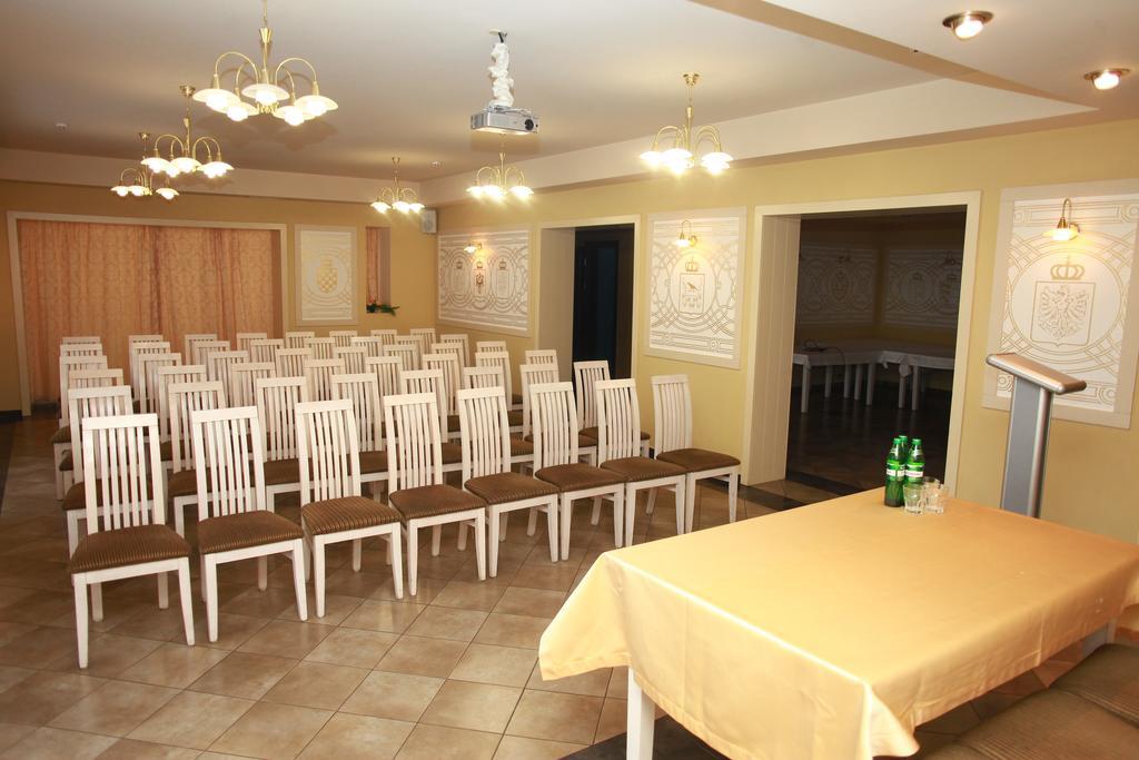 Fontush Boutique Hotel Ivano-Frankivsk Exterior photo